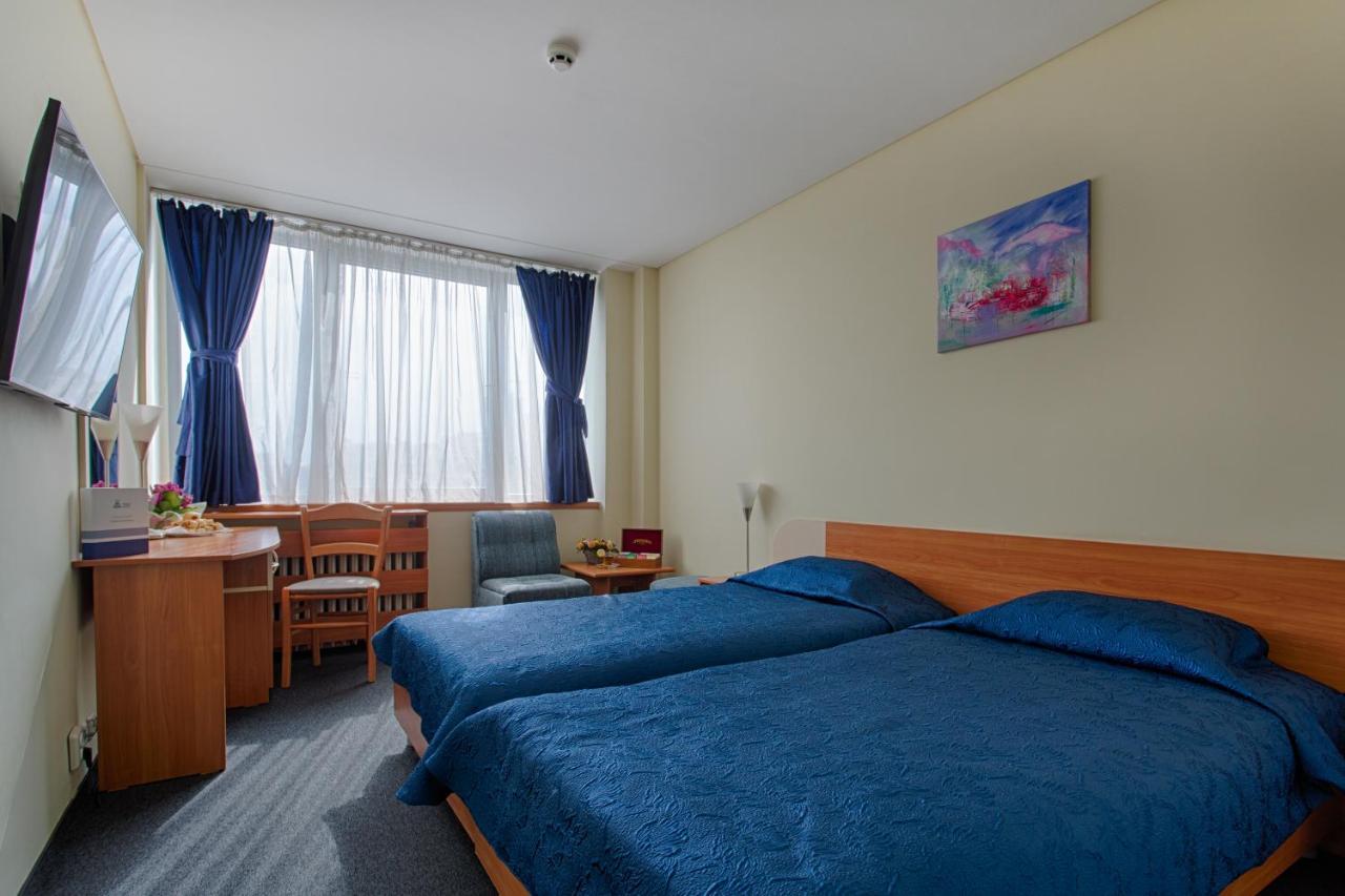 Hemus Hotel Sofia Exterior photo