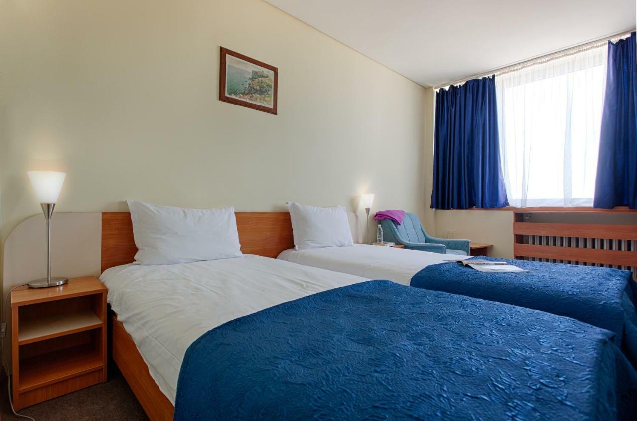 Hemus Hotel Sofia Exterior photo