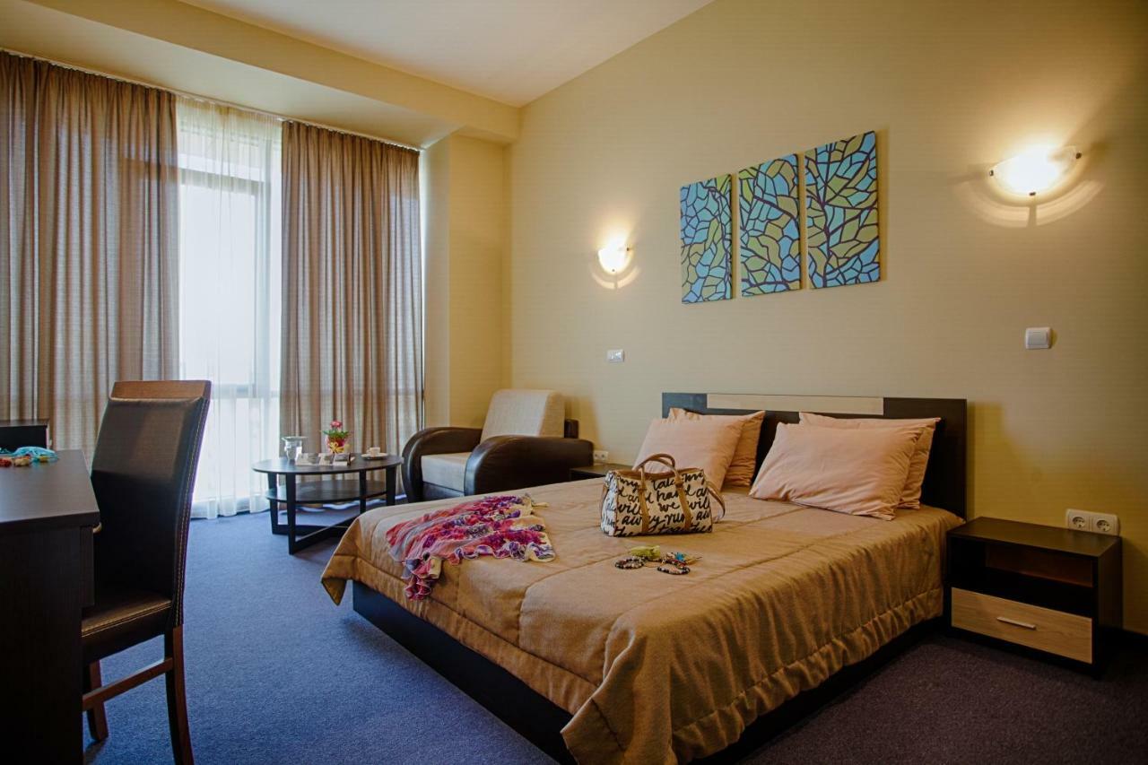Hemus Hotel Sofia Exterior photo